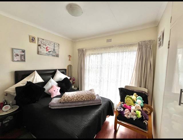 4 BEDROOM HOUSE FOR SALE IN RIDGEWAY